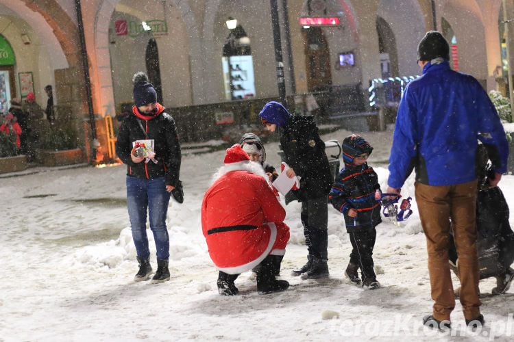 Spotkanie z mikołajem na rynku w Krośnie