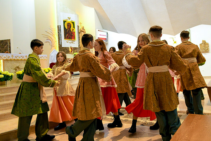 Środowiskowe Obchody Święta Niepodległości w SP w Potoku