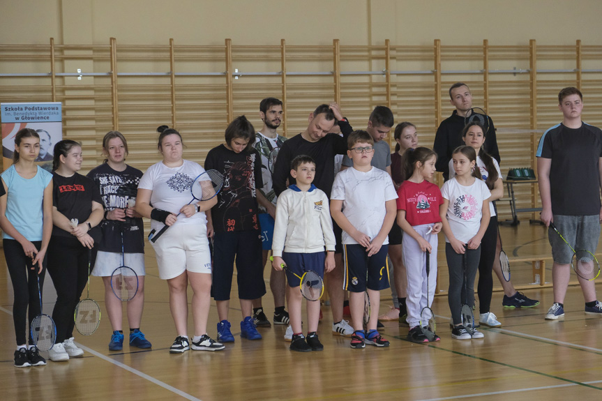 Świąteczne rozgrywki w badmintonie 