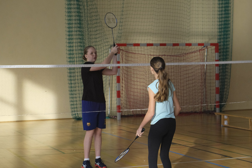 Świąteczne rozgrywki w badmintonie 