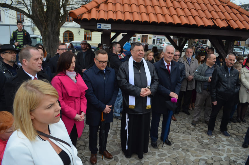 Święcenie pokarmów na krośnieńskim rynku