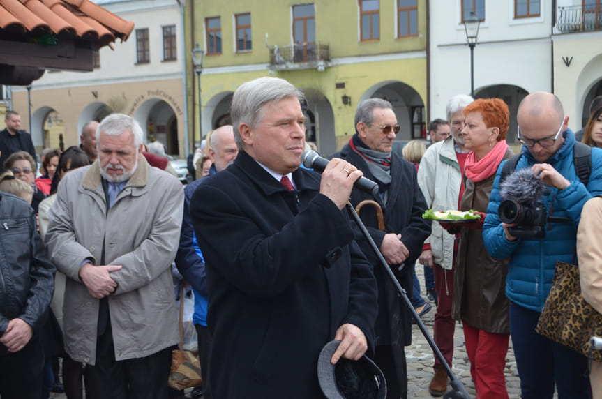 Święcenie pokarmów na krośnieńskim rynku