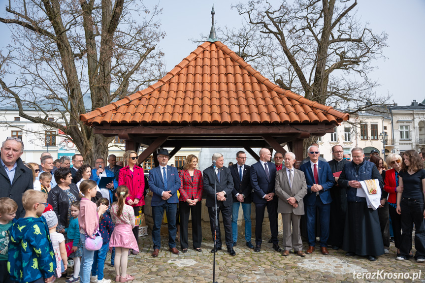 Święcenie pokarmów na rynku w Krośnie