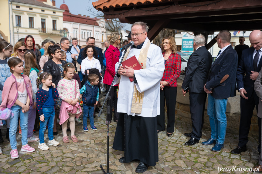 Święcenie pokarmów na rynku w Krośnie