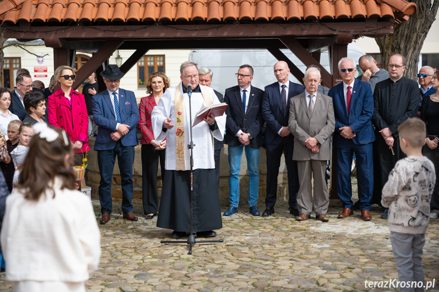 Święcenie pokarmów na rynku w Krośnie