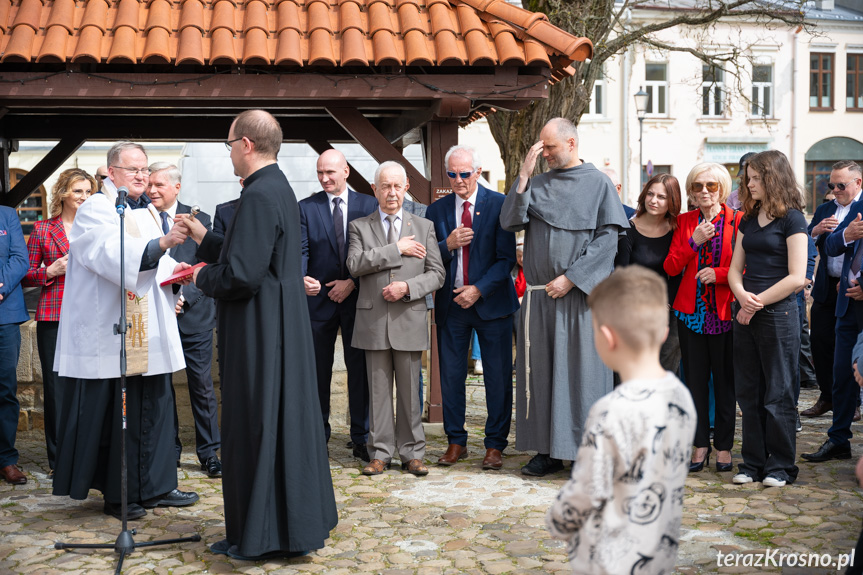 Święcenie pokarmów na rynku w Krośnie