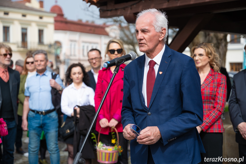 Święcenie pokarmów na rynku w Krośnie