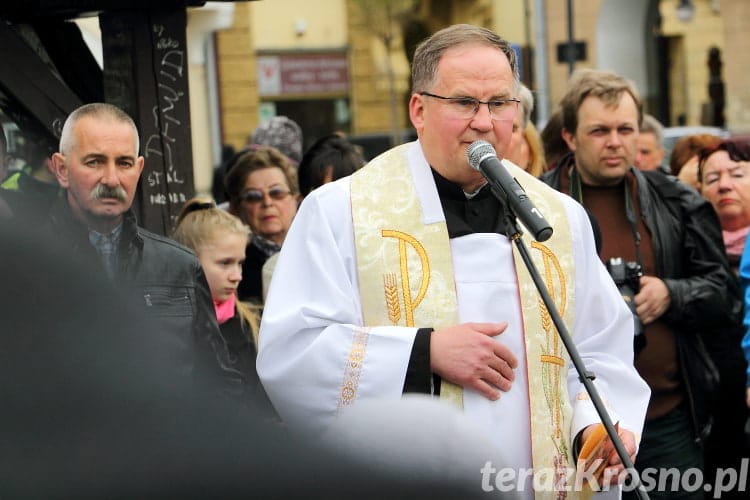 Święcenie pokarmów na Rynku w Krośnie