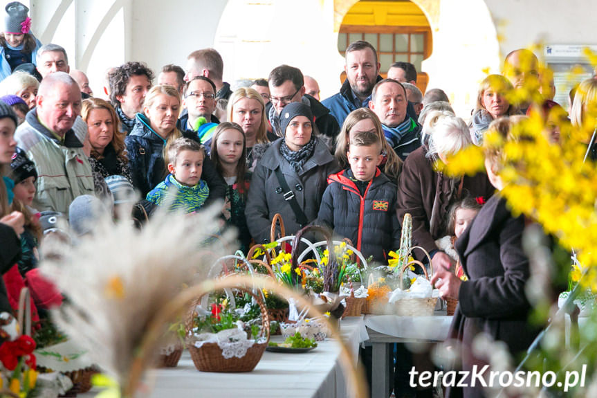 Święcenie pokarmów na Rynku w Krośnie