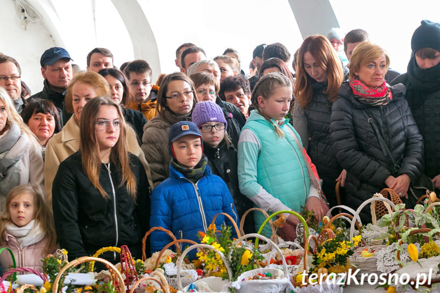 Święcenie pokarmów na Rynku w Krośnie