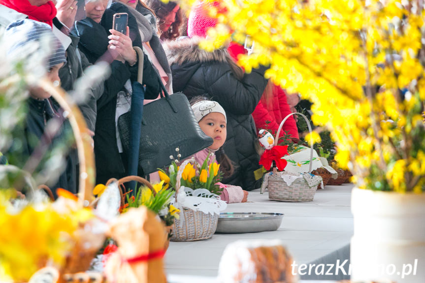 Święcenie pokarmów na Rynku w Krośnie