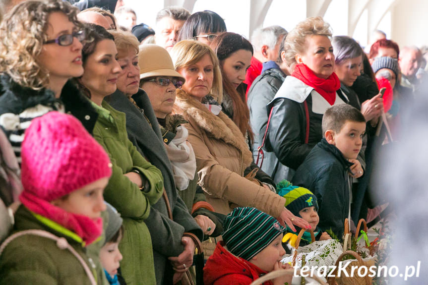 Święcenie pokarmów na Rynku w Krośnie