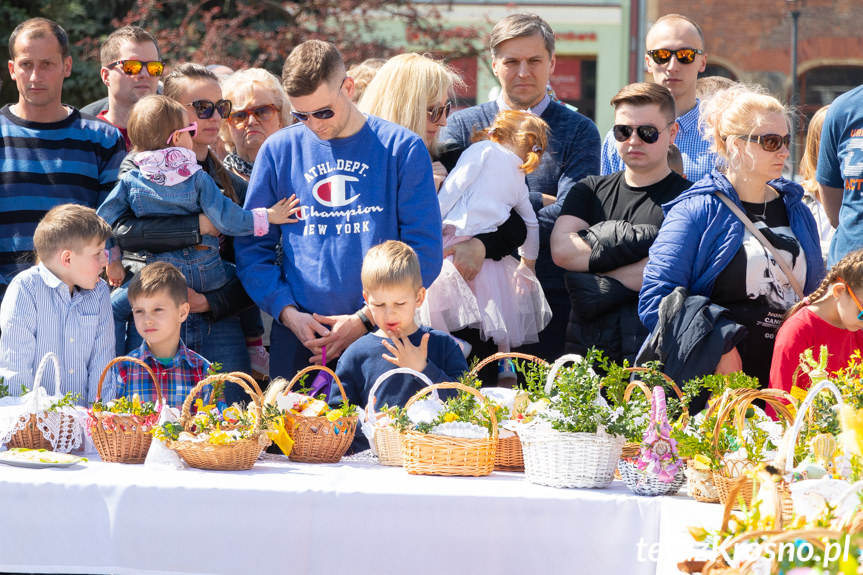 Święcenie pokarmów w Krośnie