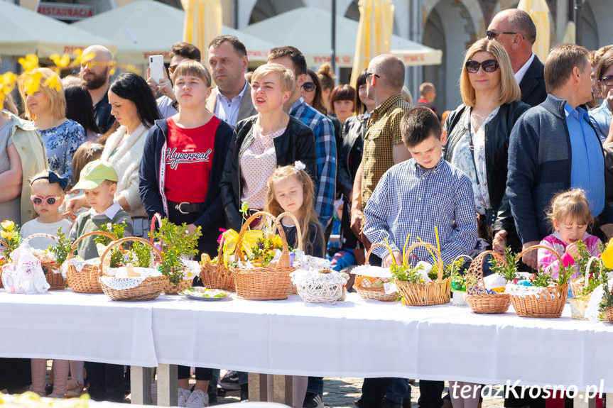 Święcenie pokarmów w Krośnie