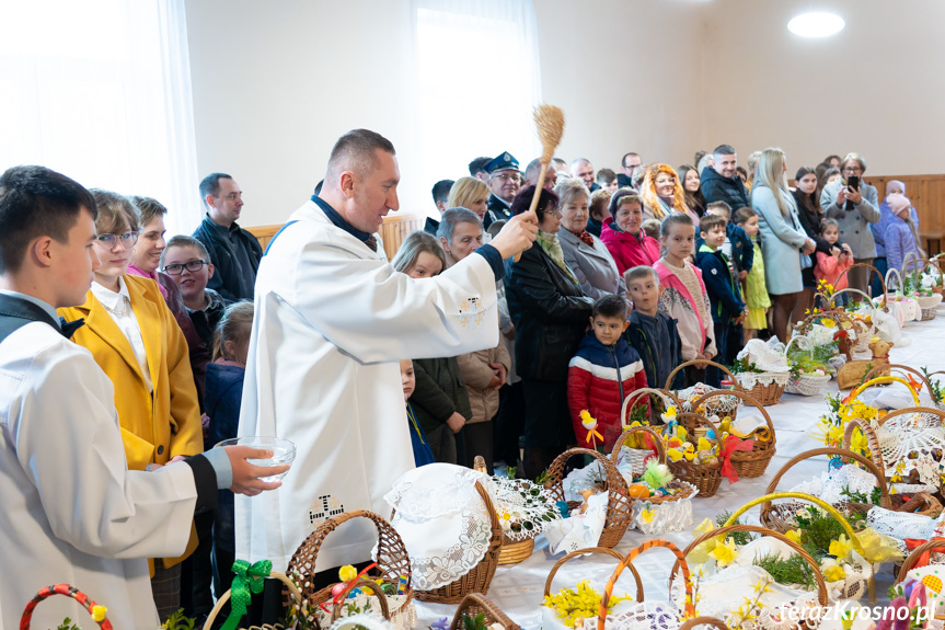 Święcenie pokarmów w Machnówce i Świerzowej Polskiej