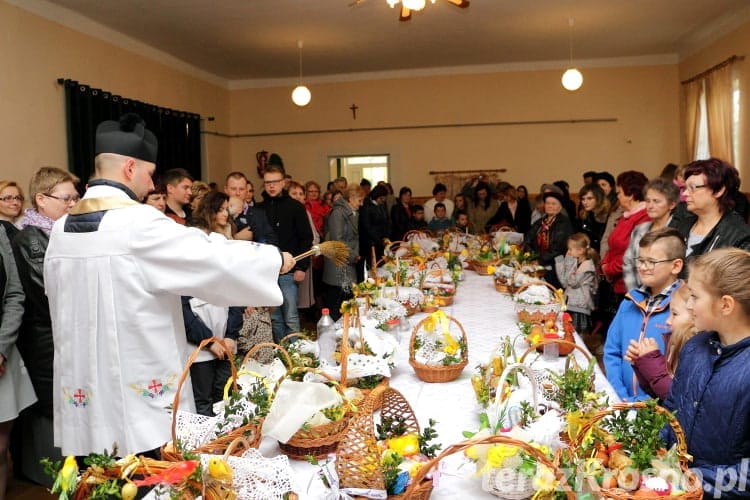 Święcenie pokarmów w Machnówce