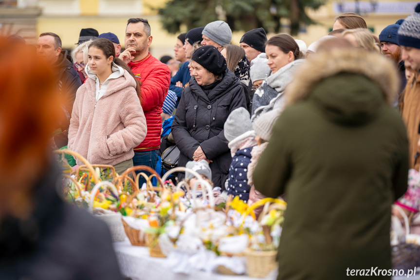 Święcenie Pokarmów Wielkanocnych na krośnieńskim Rynku