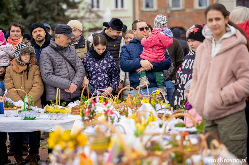 Święcenie Pokarmów Wielkanocnych na krośnieńskim Rynku