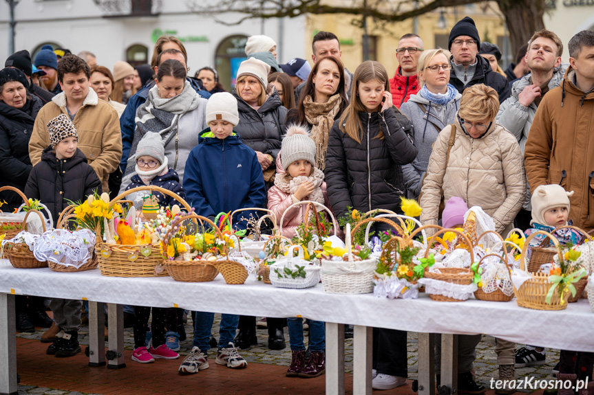 Święcenie Pokarmów Wielkanocnych na krośnieńskim Rynku