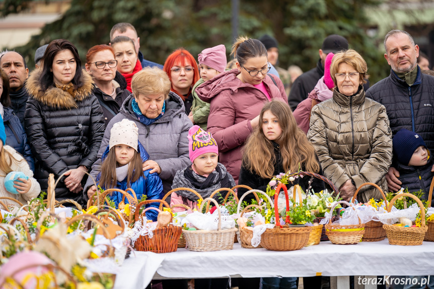 Święcenie Pokarmów Wielkanocnych na krośnieńskim Rynku