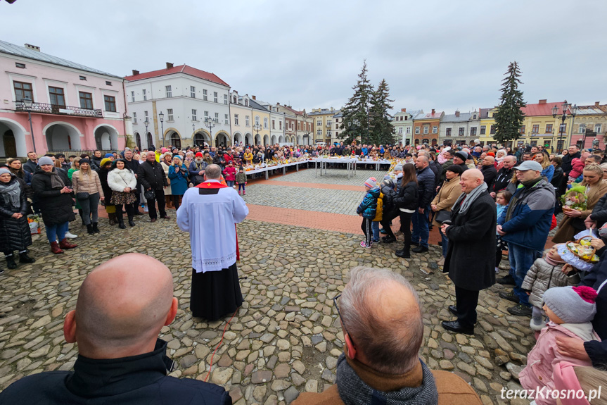 Święcenie Pokarmów Wielkanocnych na krośnieńskim Rynku