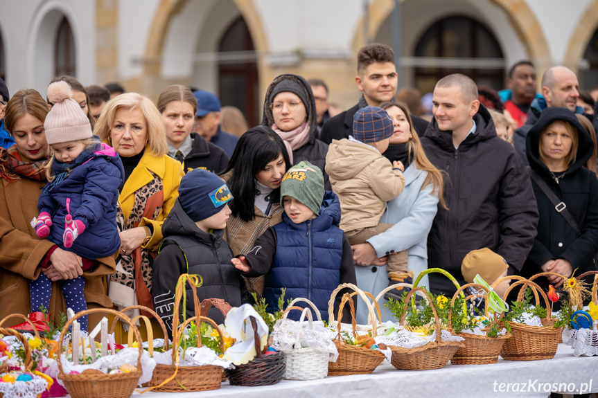 Święcenie Pokarmów Wielkanocnych na krośnieńskim Rynku