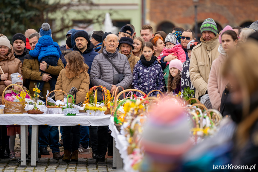 Święcenie Pokarmów Wielkanocnych na krośnieńskim Rynku