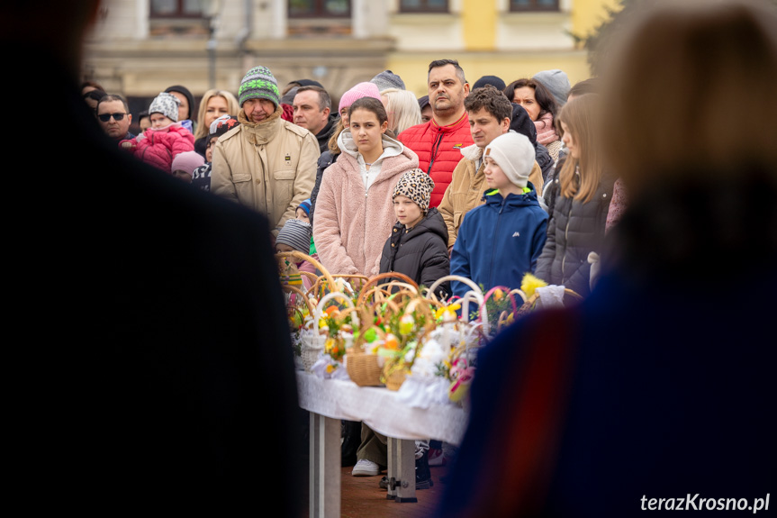 Święcenie Pokarmów Wielkanocnych na krośnieńskim Rynku