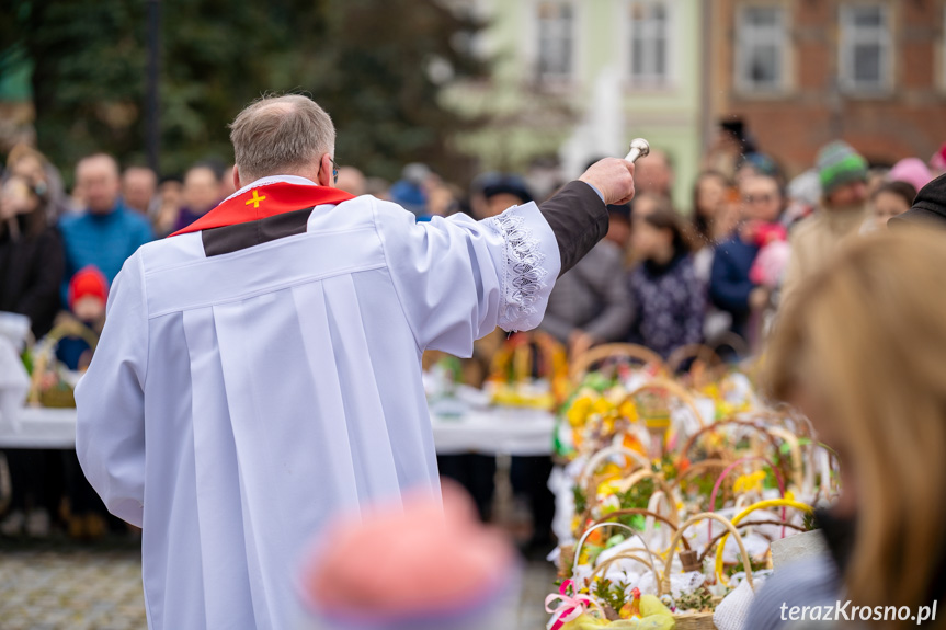 Święcenie Pokarmów Wielkanocnych na krośnieńskim Rynku