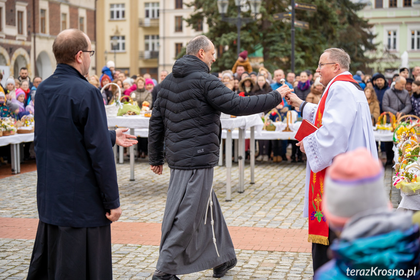 Święcenie Pokarmów Wielkanocnych na krośnieńskim Rynku