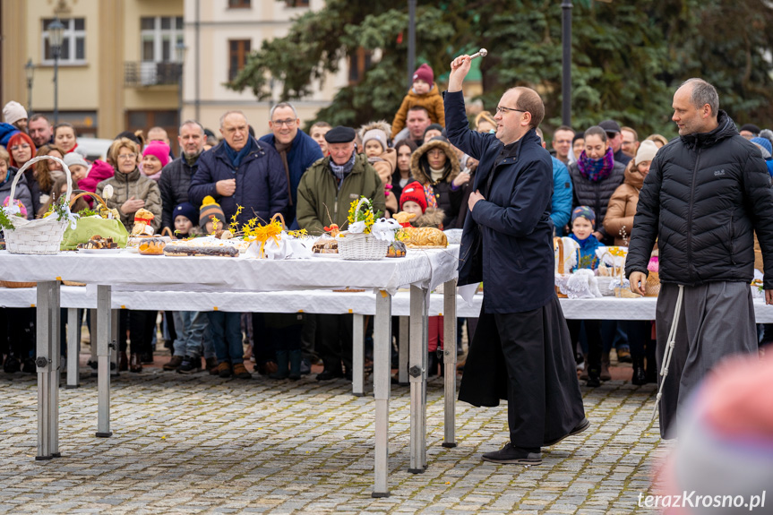 Święcenie Pokarmów Wielkanocnych na krośnieńskim Rynku