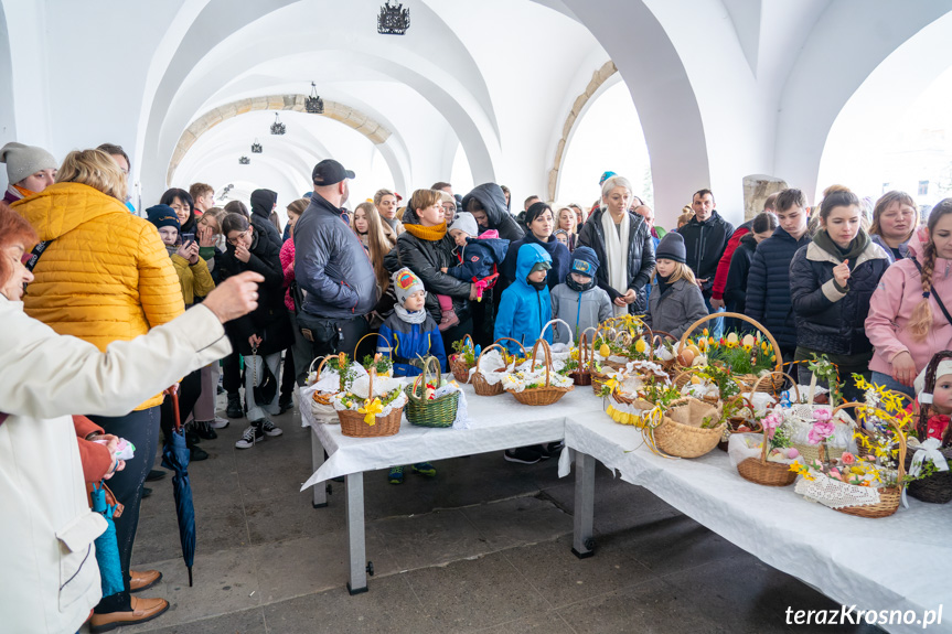 Święcenie Pokarmów Wielkanocnych na krośnieńskim rynku