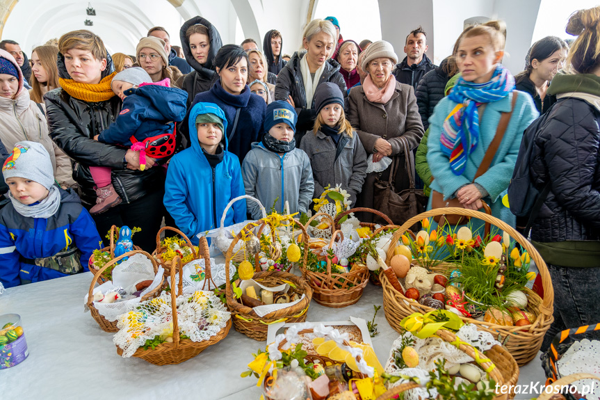 Święcenie Pokarmów Wielkanocnych na krośnieńskim rynku