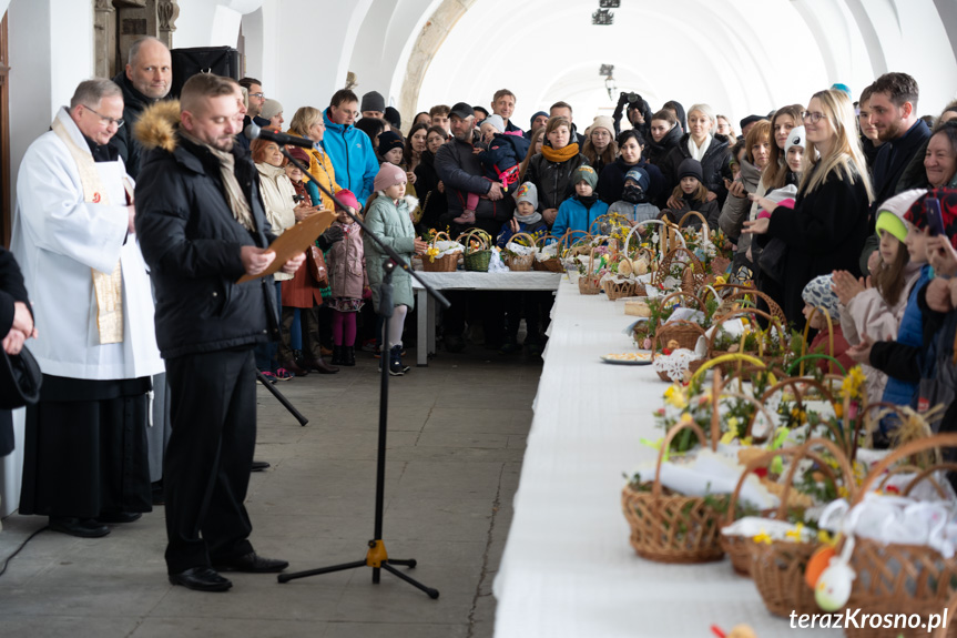 Święcenie Pokarmów Wielkanocnych na krośnieńskim rynku