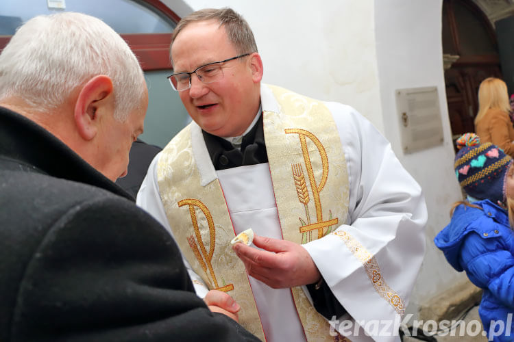 Święcenie pokarmów wielkanocnych na Rynku w Krośnie