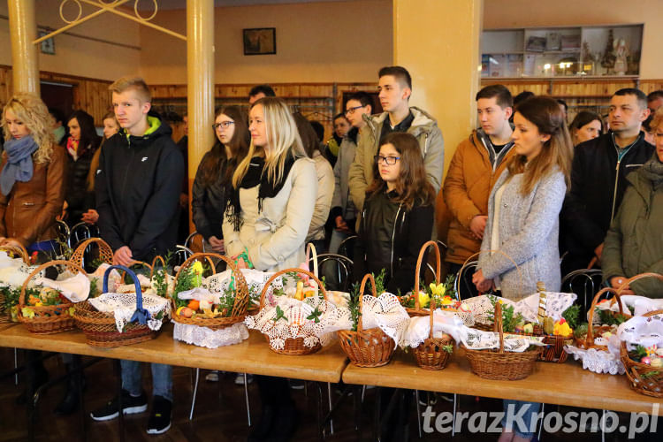 Święcenie pokarmów wielkanocnych w Świerzowej Polskiej