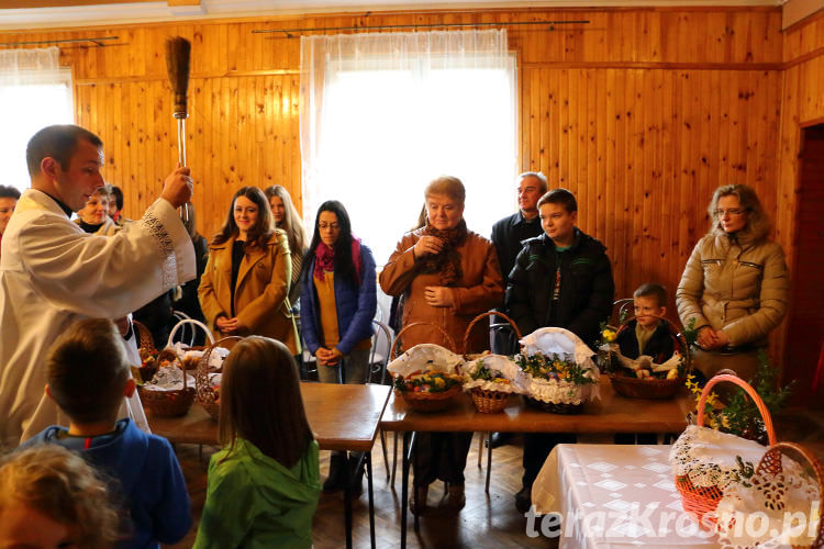 Święcenie pokarmów wielkanocnych w Świerzowej Polskiej