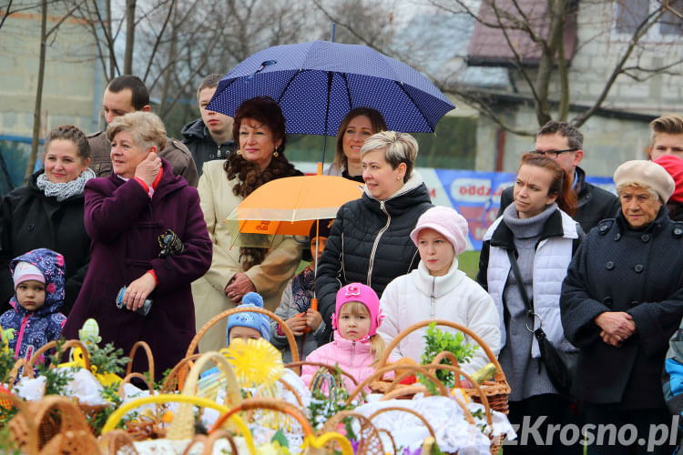 Święcenie pokarmów wielkanocnych w Świerzowej Polskiej