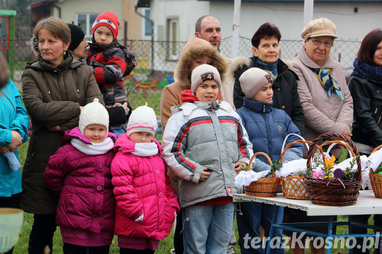 Święcenie pokarmów wielkanocnych w Świerzowej Polskiej