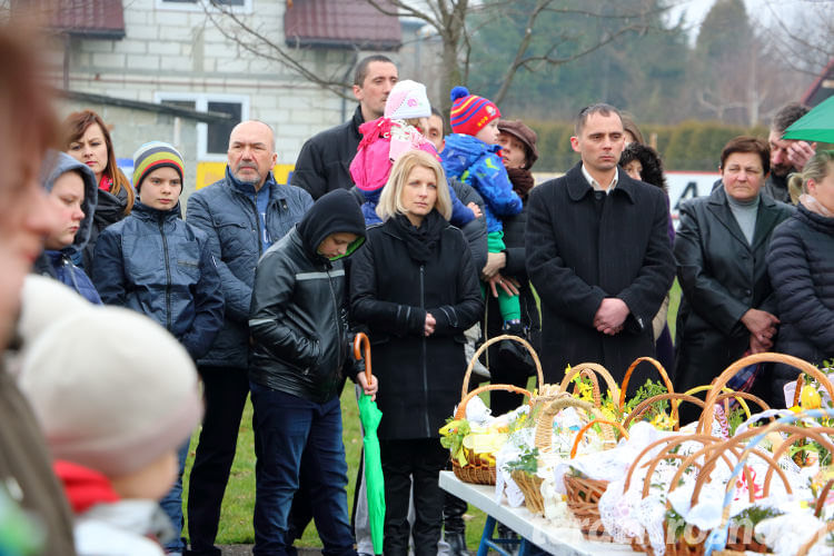 Święcenie pokarmów wielkanocnych w Świerzowej Polskiej