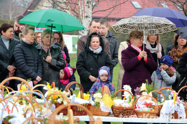 Święcenie pokarmów wielkanocnych w Świerzowej Polskiej