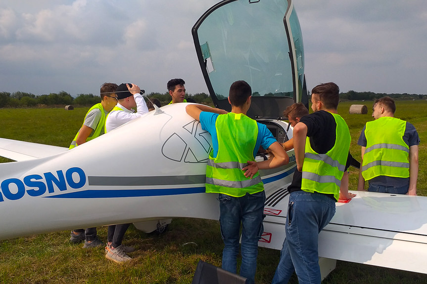 Szkolenie lotnicze uczniów Mechanika