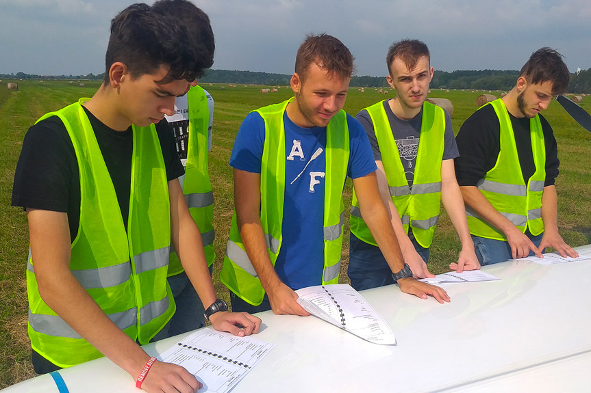 Szkolenie lotnicze uczniów Mechanika