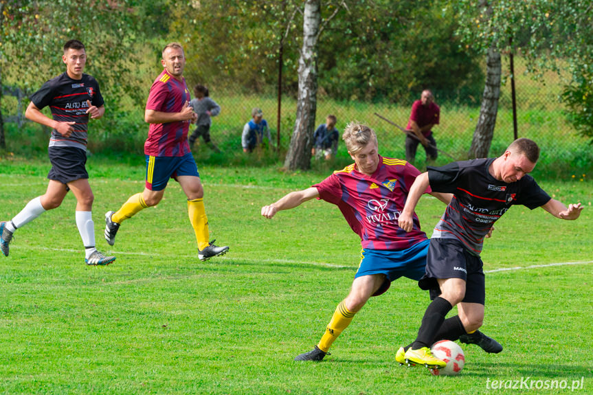 Tęcza Zręcin - Czardasz Osiek Jasielski 2:4