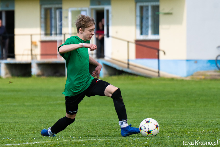 Tęcza Zręcin - JKS Jasionów 6:3