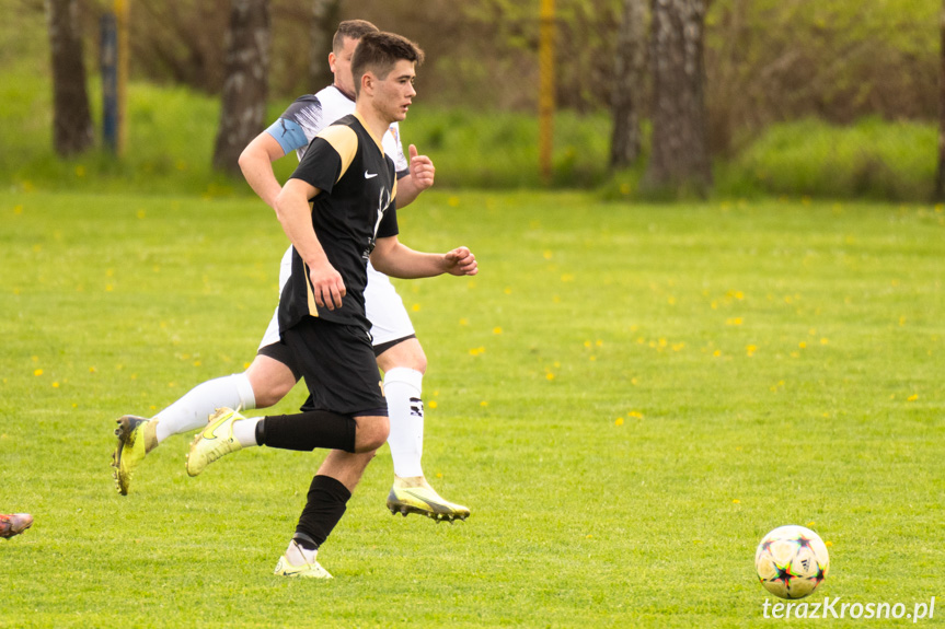 Tęcza Zręcin - GKS Zarzecze-Dębowiec 1:3