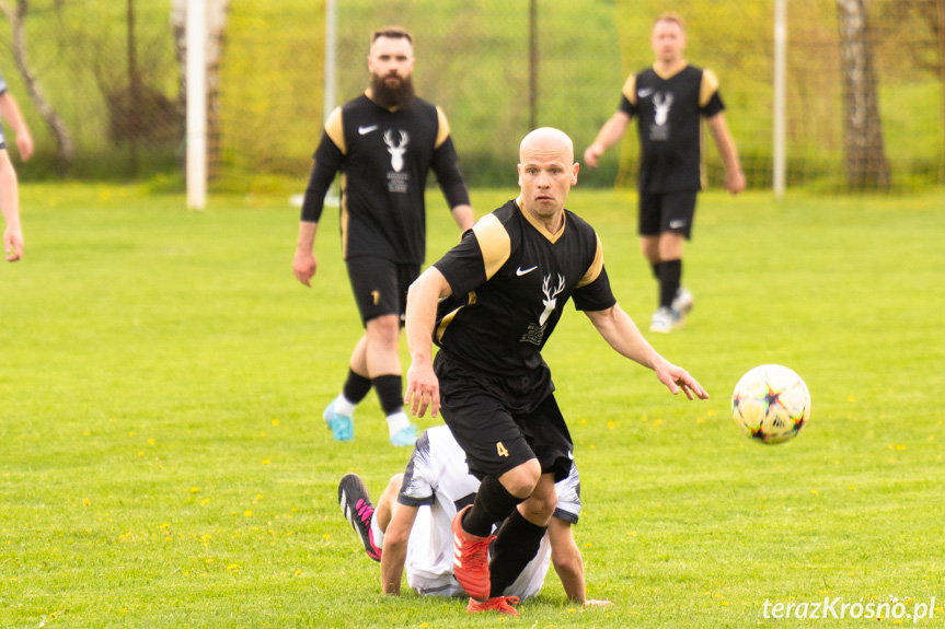 Tęcza Zręcin - GKS Zarzecze-Dębowiec 1:3