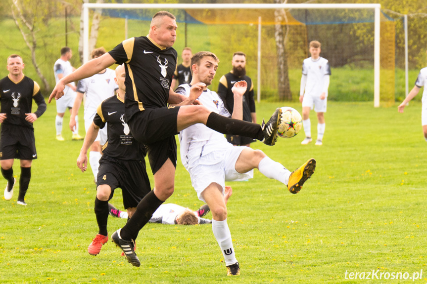 Tęcza Zręcin - GKS Zarzecze-Dębowiec 1:3