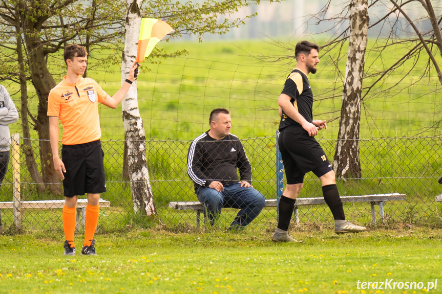 Tęcza Zręcin - GKS Zarzecze-Dębowiec 1:3