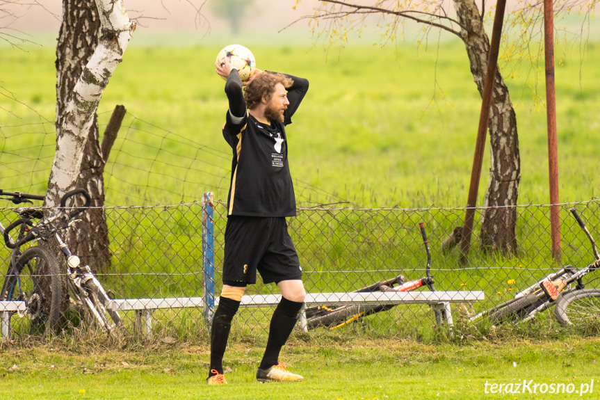 Tęcza Zręcin - GKS Zarzecze-Dębowiec 1:3